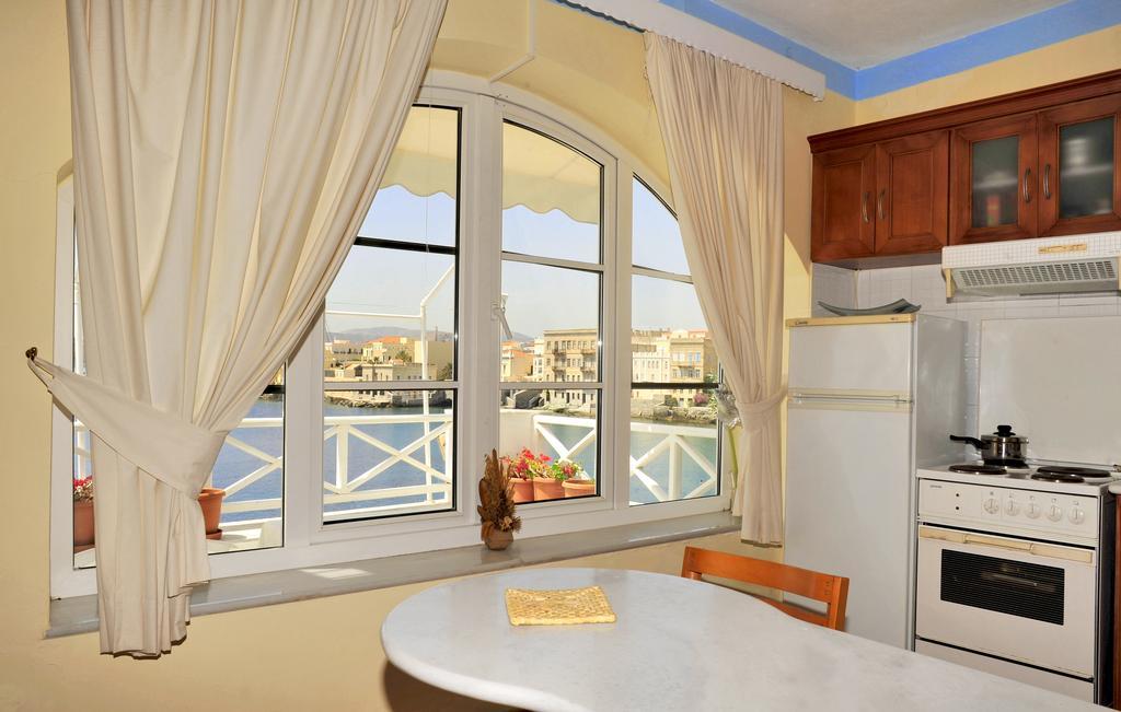 Sea Colours Rooms & Apartments 埃尔莫波利斯 客房 照片